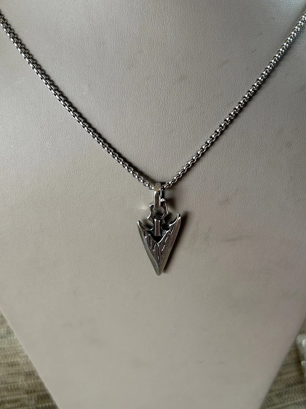 Fashion Jewelry Silver Arrowhead Pendant Chain Necklace
